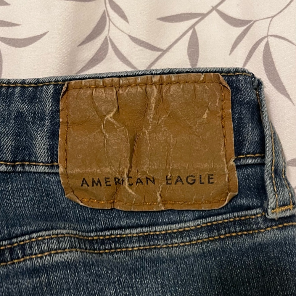 American Eagle Outfitters Men’s Flex Original Straight Medium Wash Denim Jeans - Picture 3 of 4